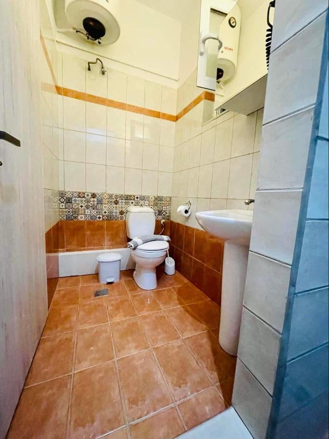 Pasithea Apts Almirida